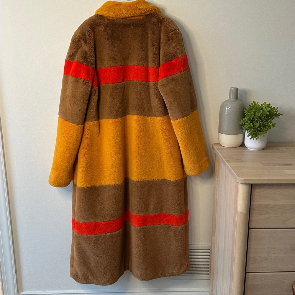 Hutch Colorblock Faux Fur Jacket - Picture 3 of 10